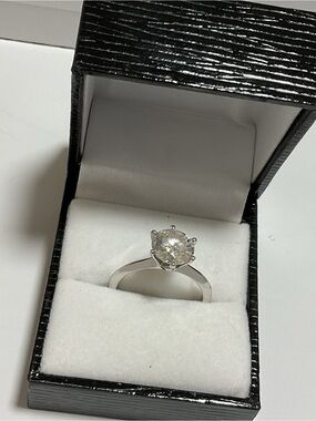 Sterling Silver Solitaire Ring with 3 carat Large Round Cubic Zirconia Size 8